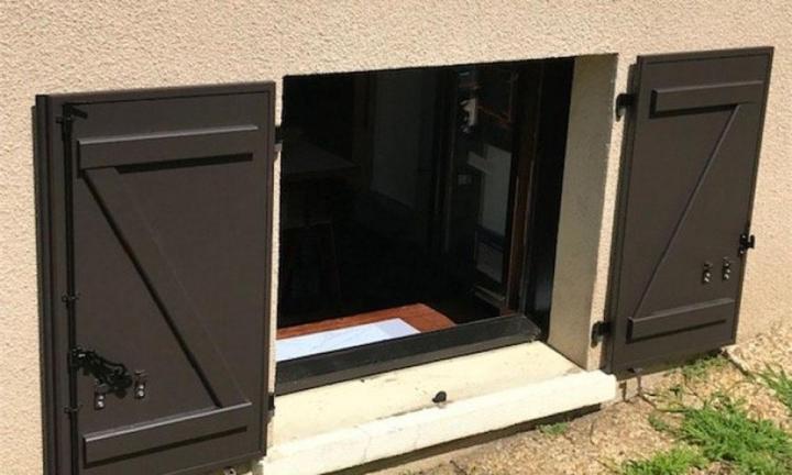 Installation store et brise soleil Clermont-Ferrand